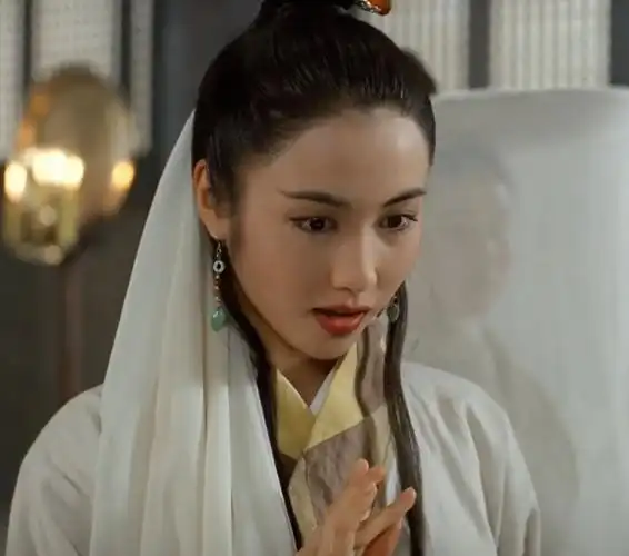 7版周芷若颜值对比:谁是清逸如仙的峨眉师妹,谁在凑数插图10