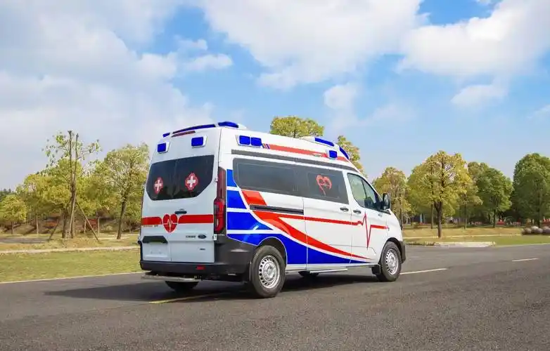 福特长轴高顶新世代v348定制款,福特v348负压监护型救护车车型配置