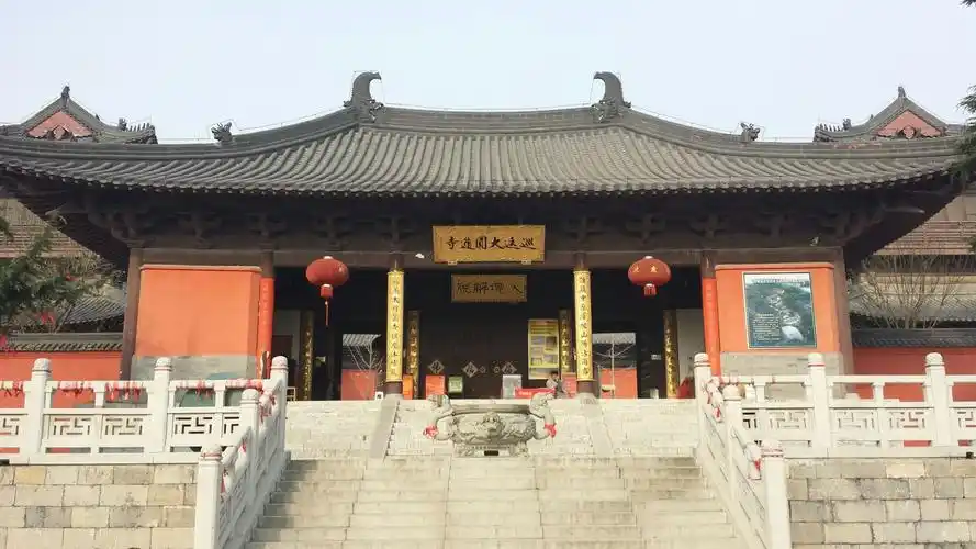 寺庙大门.