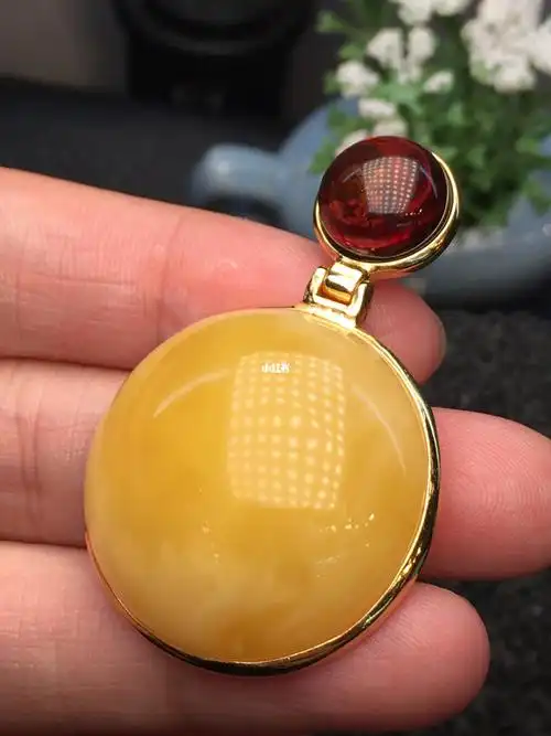 天然原矿蜜蜡血珀吊坠