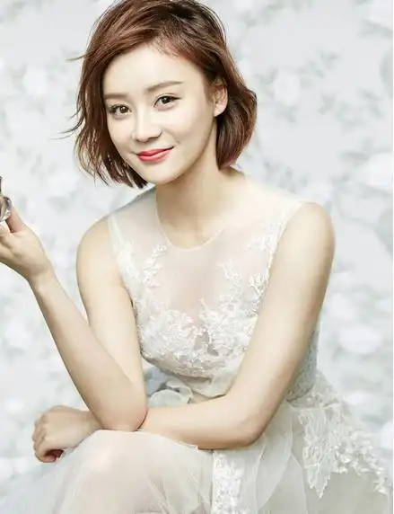 励志女神袁珊珊 魔鬼身材如诗如画