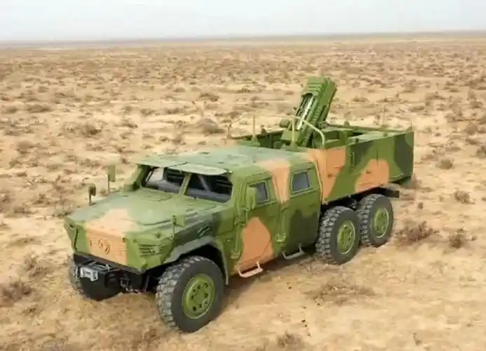 小车扛重炮:中国猛士120毫米超轻迫击炮,自动装填8公里全无敌_腾讯