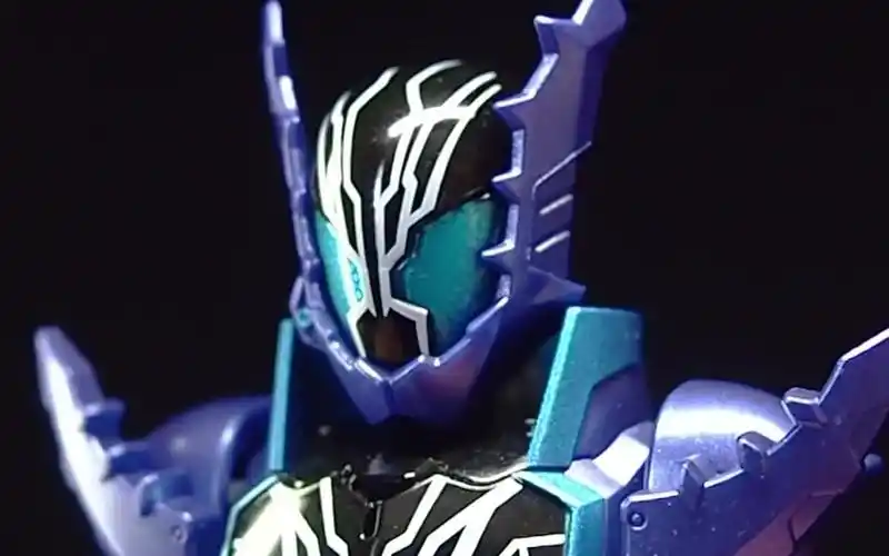 h.figuarts 假面骑士 rogue 鳄霸