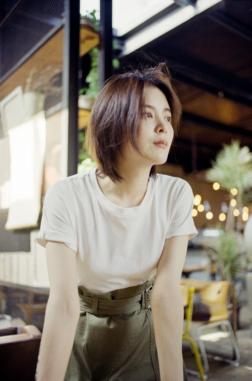 p>王玥兮,曾用名王浩燃,2月1日出生于河南省郑州市,中国内地女演员