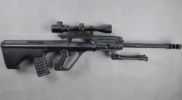 现实中的aug这么厉害,性能远超ak,美军看到它都不想
