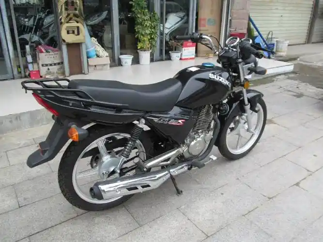 轻骑铃木骏驰gt125