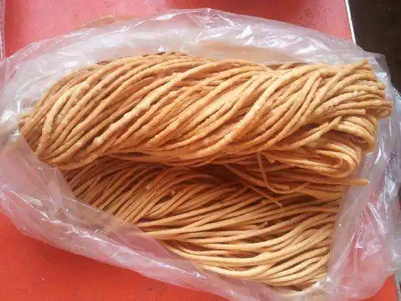 朋友送我些馓子,说是特产,还说能做汤,帮我看看是这样做吗?_丝瓜