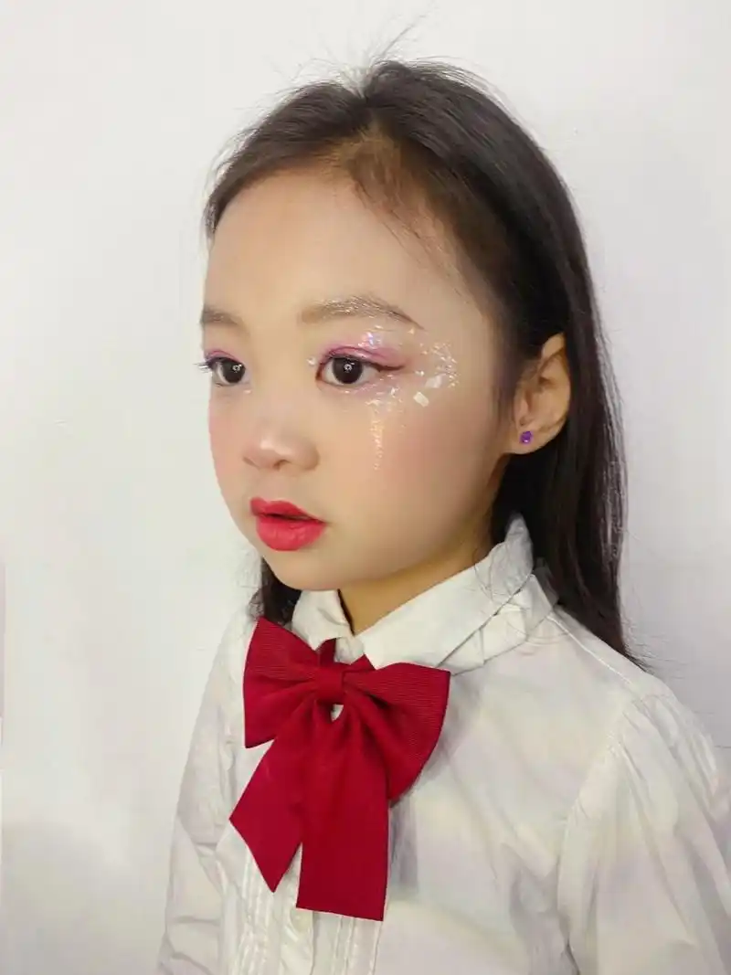 宝宝元旦六一舞台妆分享 图片没有被任何商用,盗用的都是黑店,大家