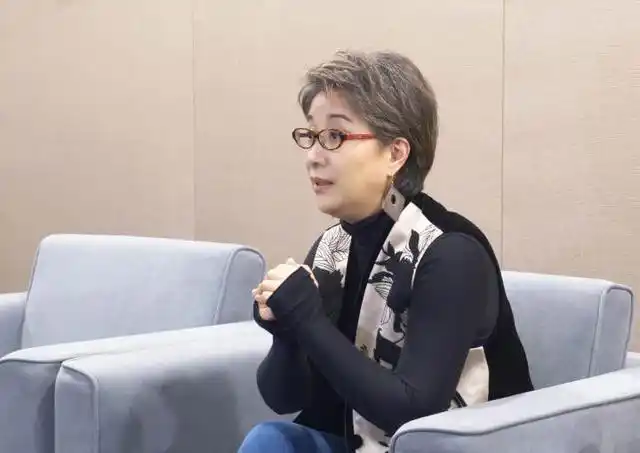 茅威涛接受浙江新闻客户端记者专访