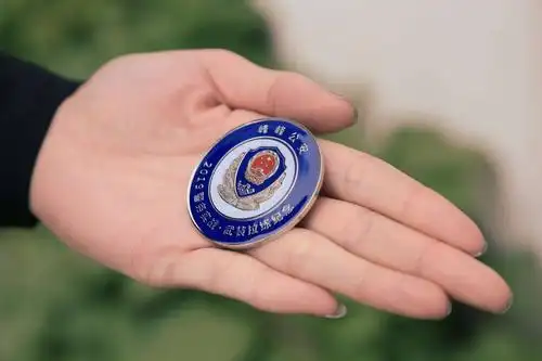 警徽熠熠耀忠诚 凝心聚力催奋进 矿区公安分局开展全警武装徒步拉练