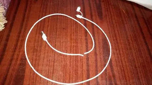 求助禁止留联系方式】求大神p一下数据线被剪断后的照片,谢谢