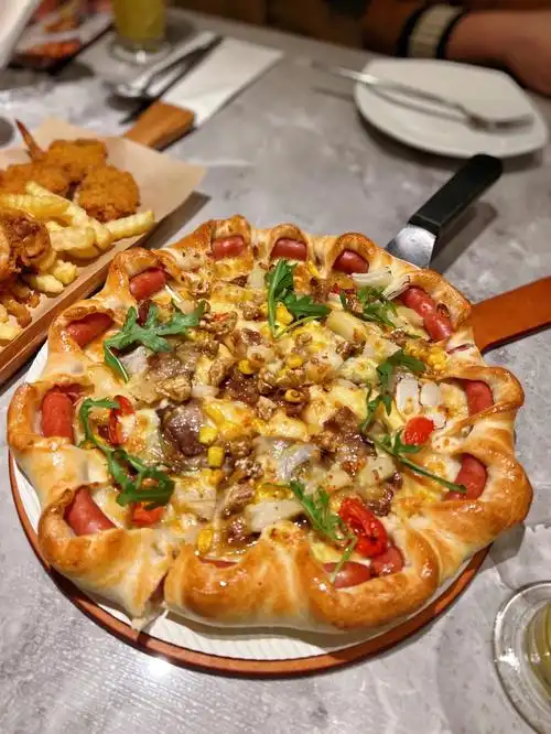 必胜客新品牛烤肠卷边披萨美味爆赞75