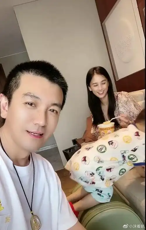 杨子调侃黄圣依当贤妻良母给4岁小儿子喂粥扬子跳女团舞