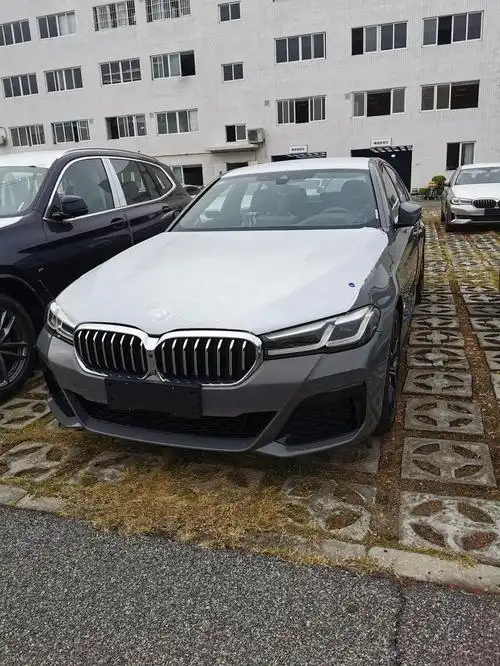 宝马5系(进口)-等了4个月的530i风尚终于到车了.