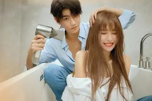 虞书欣心直口快,自曝"糗事三连"无顾虑,新剧上演浴缸大片