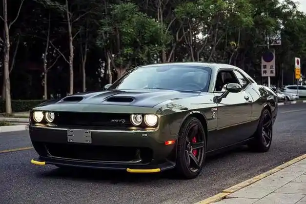 道奇轩尼诗地狱猫6.2排量全国可分期贷款