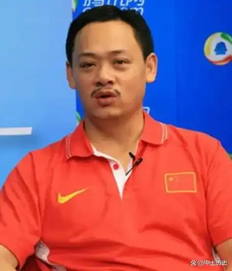 奥运举重冠军占旭刚:退役后迎娶初恋空姐,已是副厅干部未来可期