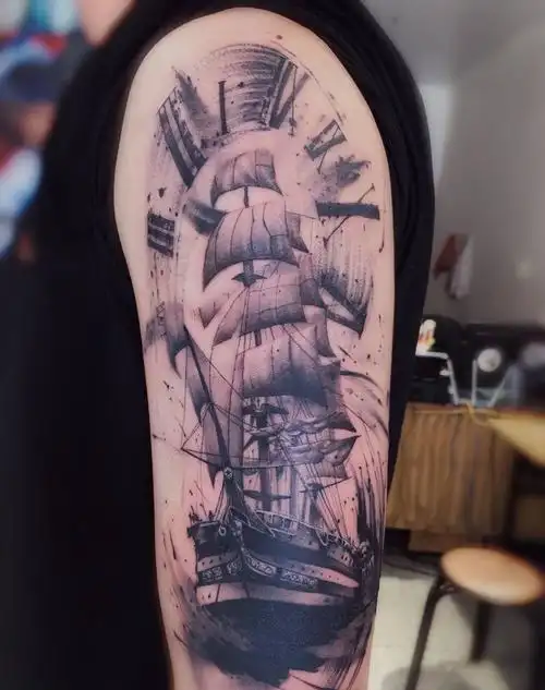 帆船77启航纹身图片_手臂欧美写实帆船纹身图案