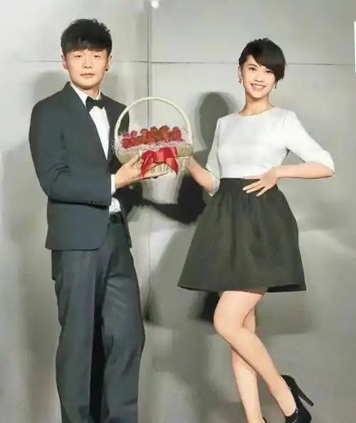 这已经是杨丞琳连续第八年为李荣浩庆生,二人早已一起度过了七年之痒