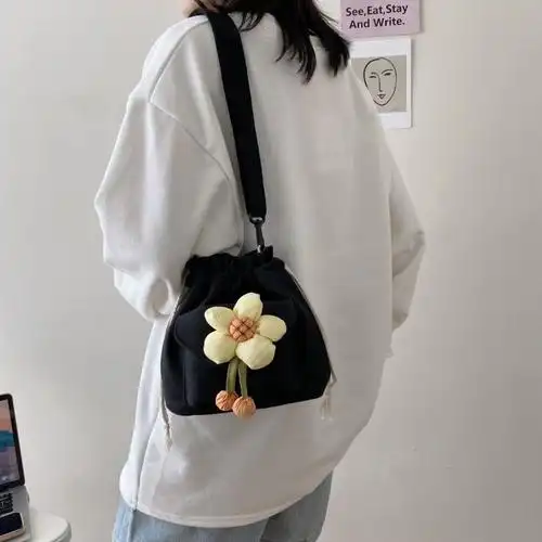 帆布挎包儿童流行小包包女森系法式甜美可爱萌萌花朵斜跨水桶包