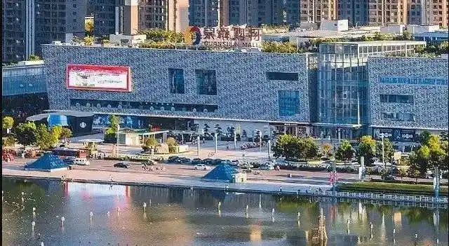 营业时间: ▌2月7日(初三)——2月10日(初六)10:00-22:00    泉舜购物