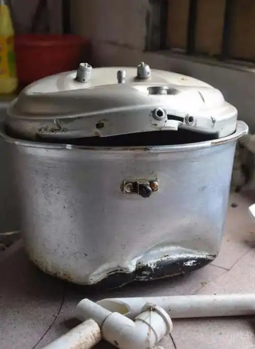 高压锅爆炸,震动整栋楼