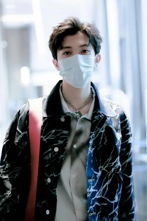 3836 今天也很帅 顺利结束 辛苦了!@into1-林墨