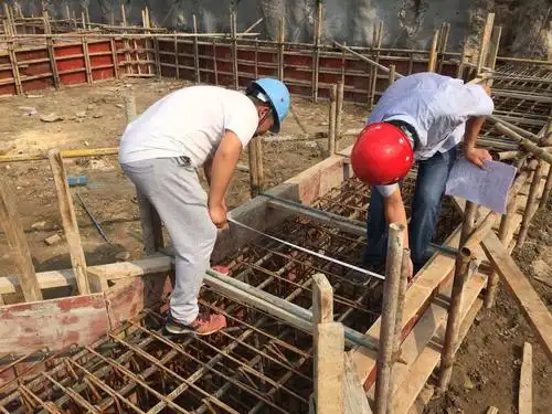 淮安金融中心支撑梁61-75轴