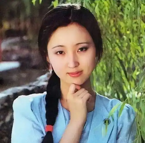 林黛玉扮演者"陈晓旭"42岁时因癌去世,一个错误做法值得深思_红楼梦