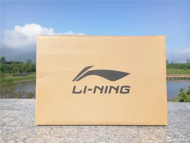 如影随形——李宁绝影空气弧跑鞋评测