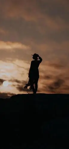 「壁纸全面屏」她的背影!总有一个背影让你想起从前的她!