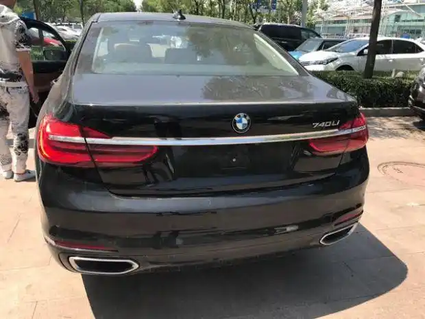 17款宝马740li中东版顶配现车最新报价17款宝马7系740li实拍配置