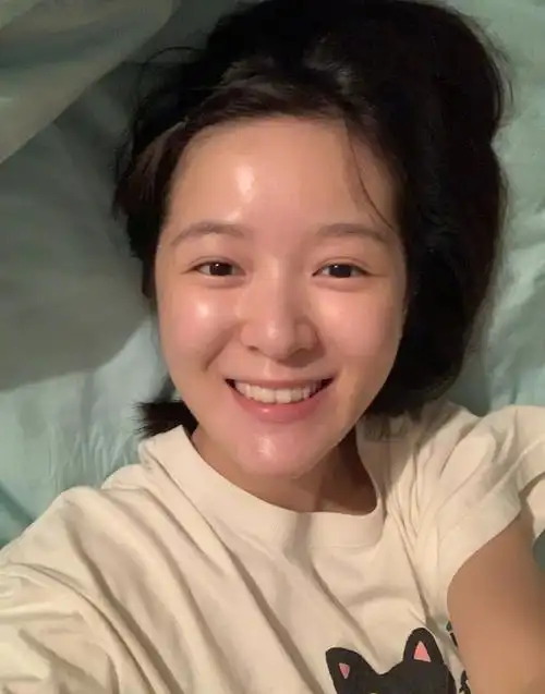 长江七号女主徐娇近况大玩下衣失踪星女郎如今转行当网红