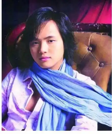 歌手易欣个人资料图片