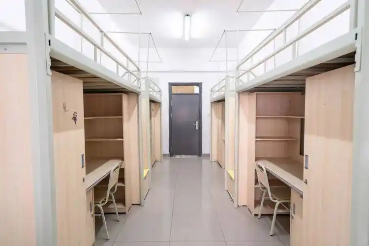 轻奢四人间,独立卫浴,空调洗衣机.看这是你想象中的大学寝室吗?