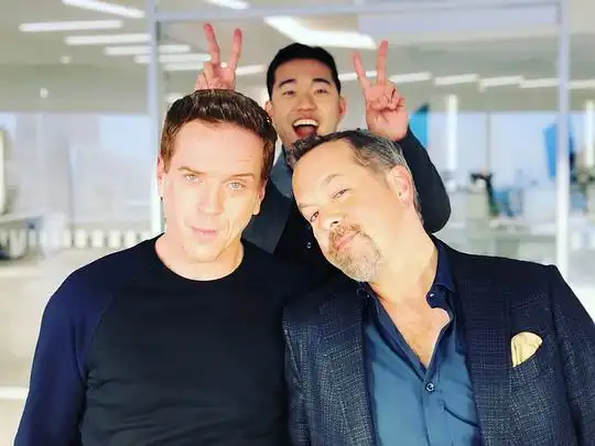 亿万 第三季电视剧百度云下载剧照