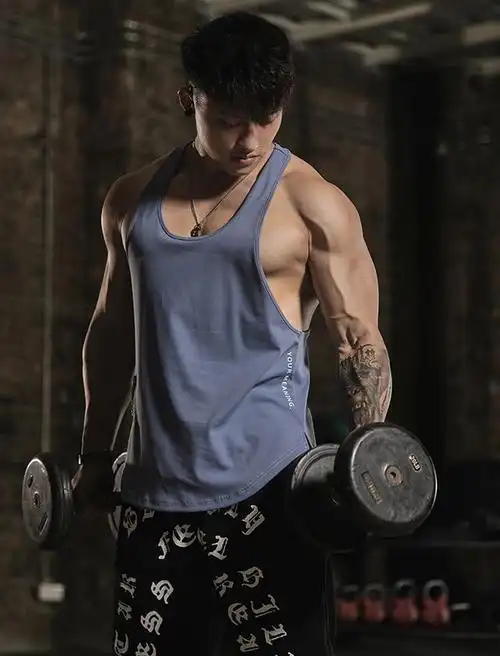 组图:清秀,健硕的男生,穿上衣服你能看出他有这么健美身材吗?