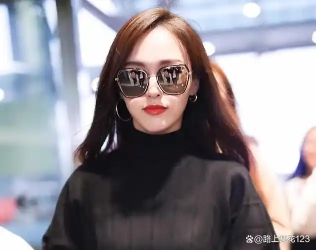 墨镜什么牌子的好性价比高 女士墨镜太阳镜品牌排行榜前十名