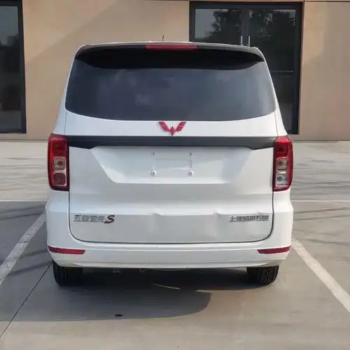 车辆品牌:五菱宏光s 面包车 登记日期 - 抖音