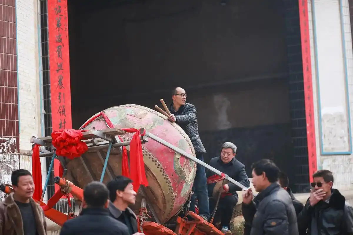 稷山西里村的民间非遗活动~赛鼓车!村子里鼓 - 抖音