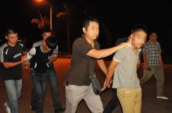 儋州两名歹徒闹市区飞车抢劫 省委常委震怒