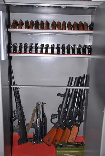 新闻中心 图片新闻     为全面落实人民法院公务用枪管理,使用制度和