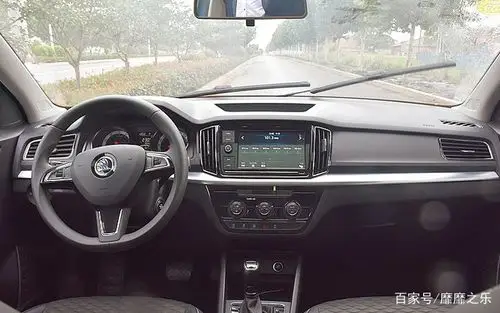 柯米克,中控台也是大家所熟悉的t字形的风格,层次感不错