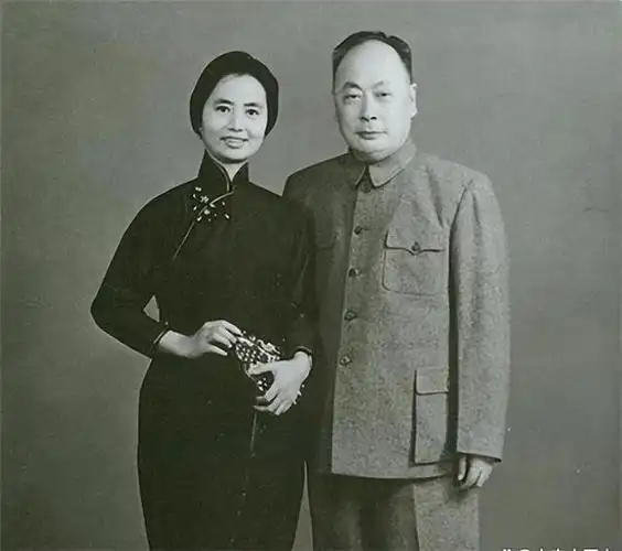 陈毅幼子陈小鲁:娶粟裕之女粟惠宁,46岁上校转业,后来投身商海