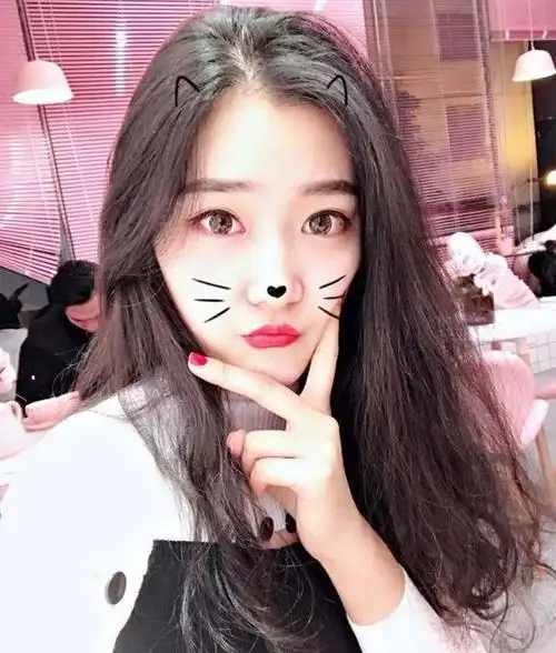 21岁被害空姐李明珠生前照片曝光网友可惜花儿没有绽放