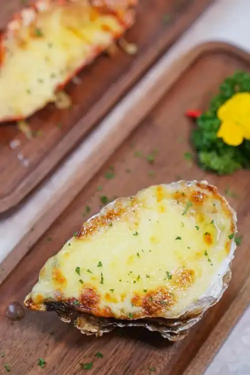 芝士焗生蚝,鲜与香浓的交织诱惑