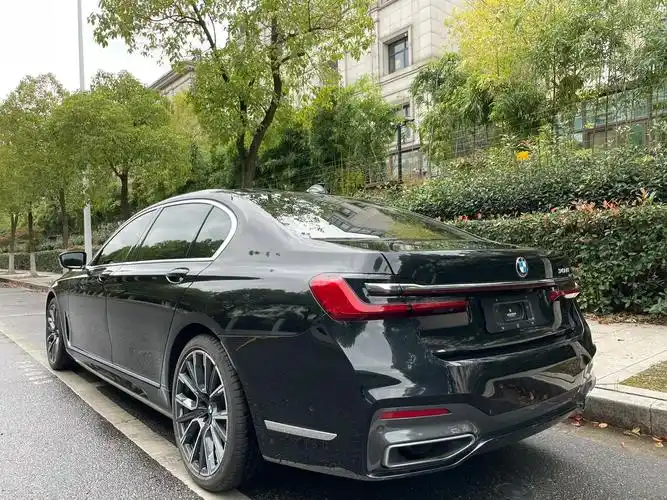 宝马7系 2021款 740li 领先型 m - 抖音