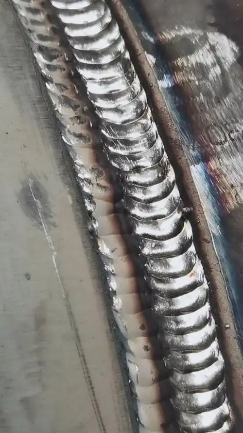 寻找最牛手艺人#二保焊,管道焊接,这焊缝漂亮吗?-度小视