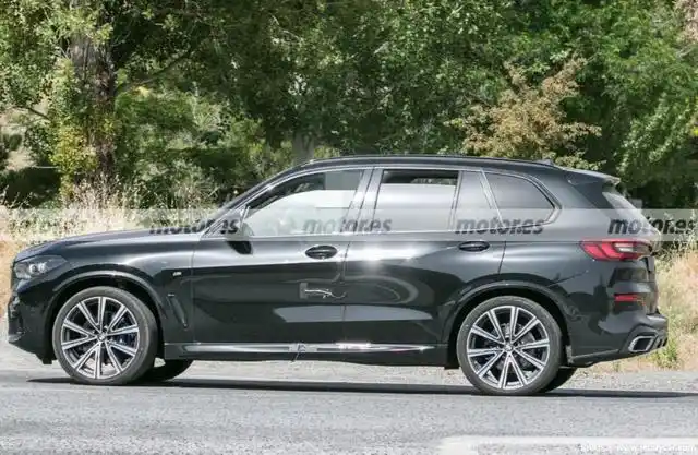 改款宝马x5最新谍照曝光外观内饰细节调整计划2022年首发亮相