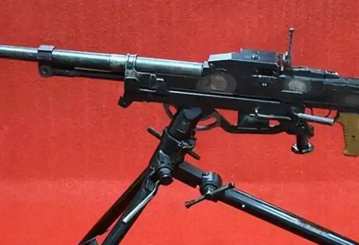 纸面性能堪称世界领先却被军队拒绝使用的机枪中国67式通用机枪